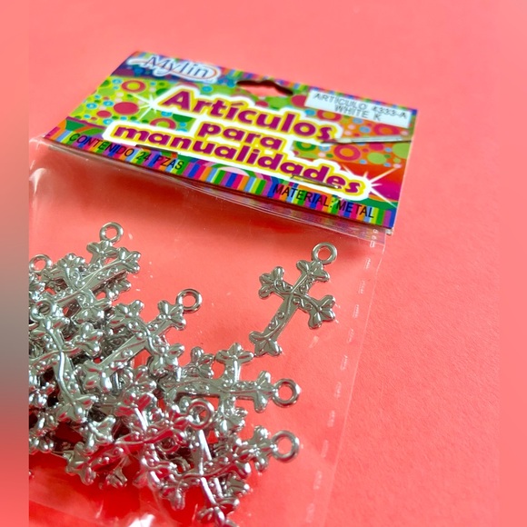 NWT. Pack of 24 silver metal cross charm for arts and crafts - Picture 5 of 7
